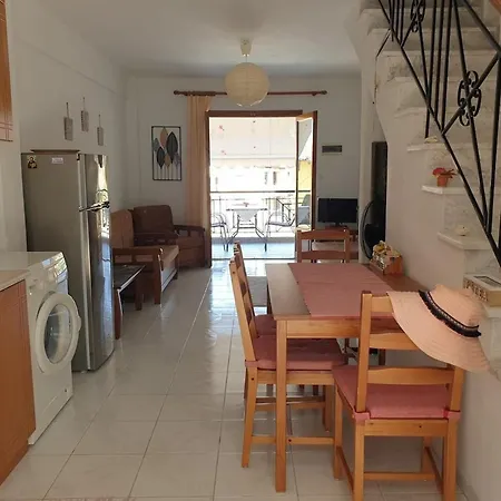 άνετη μεζονέτα με θέα στη Apartament